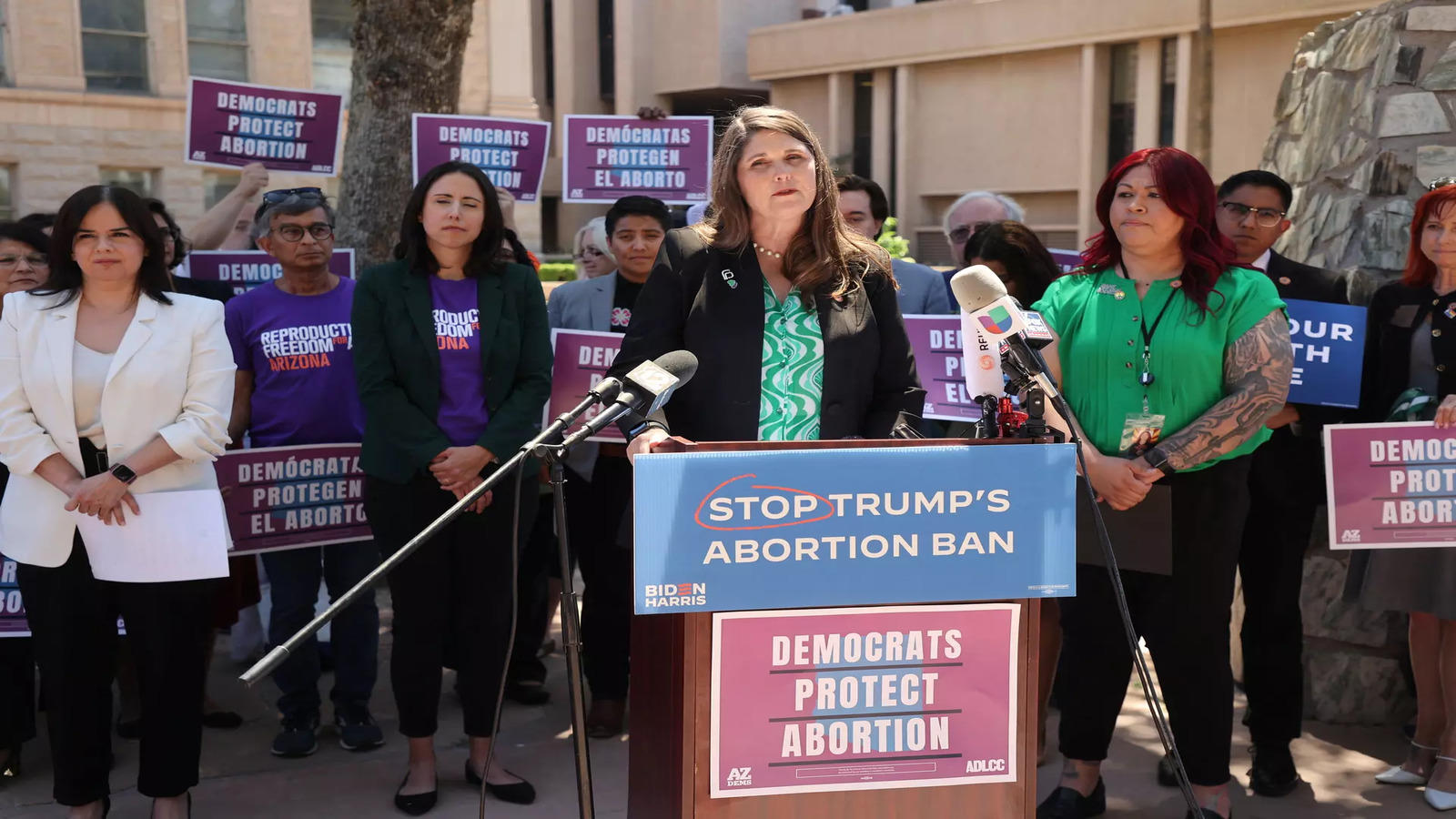 Arizona Senate votes 16-14 to overturn 1864 abortion ban (Credits: Reuters)
