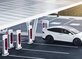 Automakers affirm commitment to Tesla network integration (Credits: Autonews)