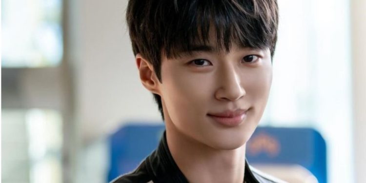 Byeon Woo-seok's Asia fan meeting tour gains momentum.