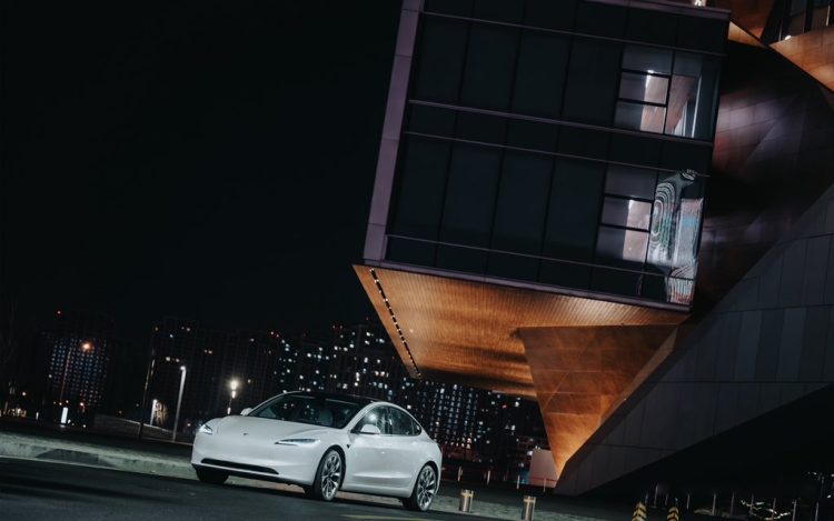 Elon Musk proposes Tesla robotaxi tests in collaboration with China (Credits: X)