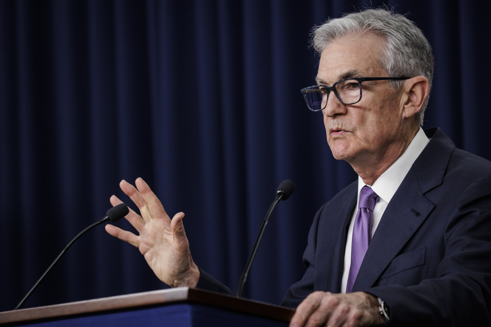 Fed Chair Powell emphasizes data-driven decisions (Credits: Bloomberg)