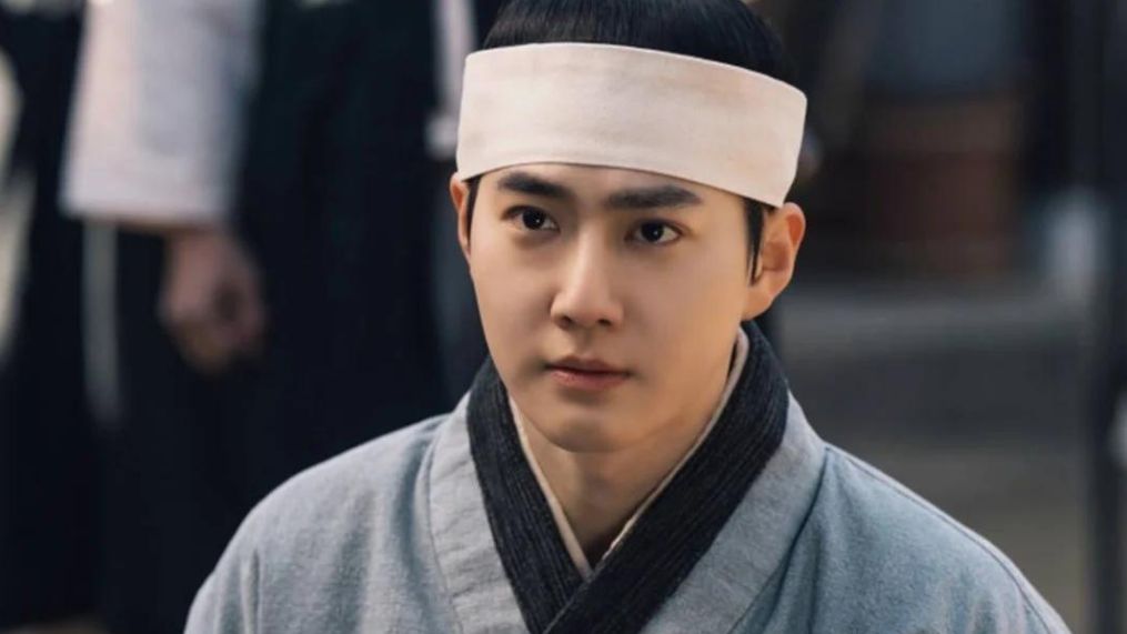 Myung Yoon's heroic intervention alters the course of the crown prince's fate