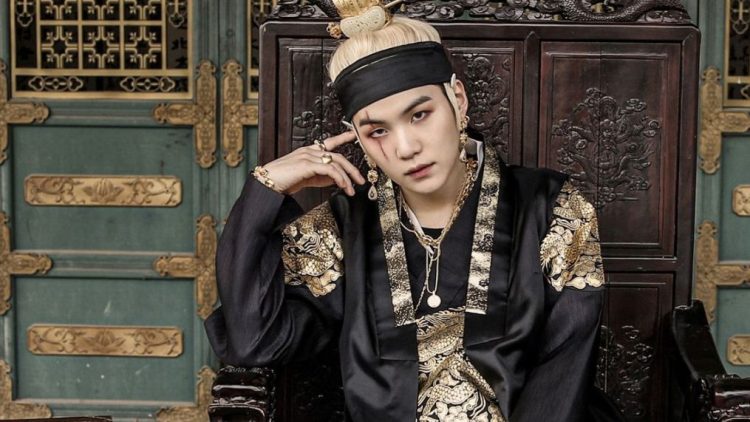 Netizens debate artistic integrity amid comparisons of K-pop solo songs