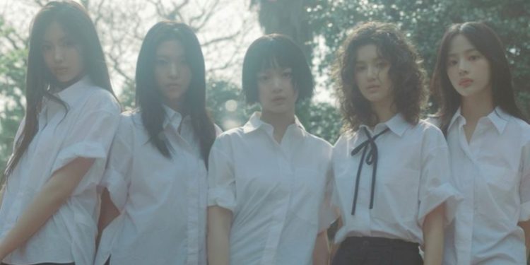 NewJeans' "Bubble Gum" MV dominated YouTube's weekly music video and song charts in Korea.