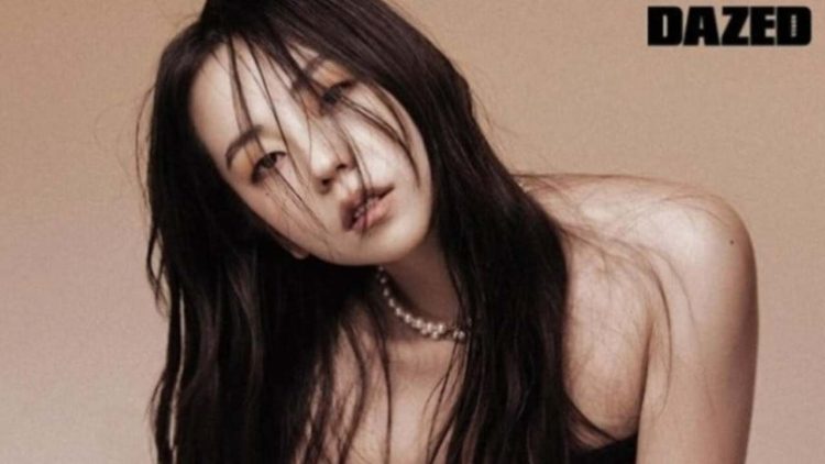 So Hee's daring pose having the attitude turned out to be best for the Dazed Magazine (Credit: YouTube)