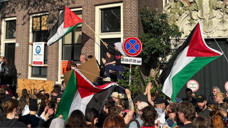 The University of Amsterdam closes for two days due to safety concerns