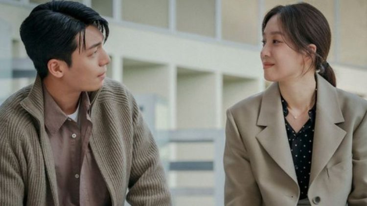 Wi Ha Joon and Jung Ryeo Won take over fans with their new drama