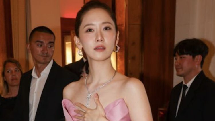 YoonA's Cannes debut marred by red carpet protocol clash
