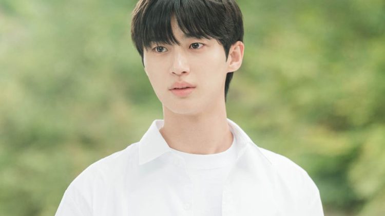 Despite skipping the vacation, fans anticipate his upcoming Asia fan meeting