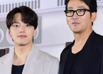 Ha Jung Woo praises director Kim Sung Han's meticulous approach to filming