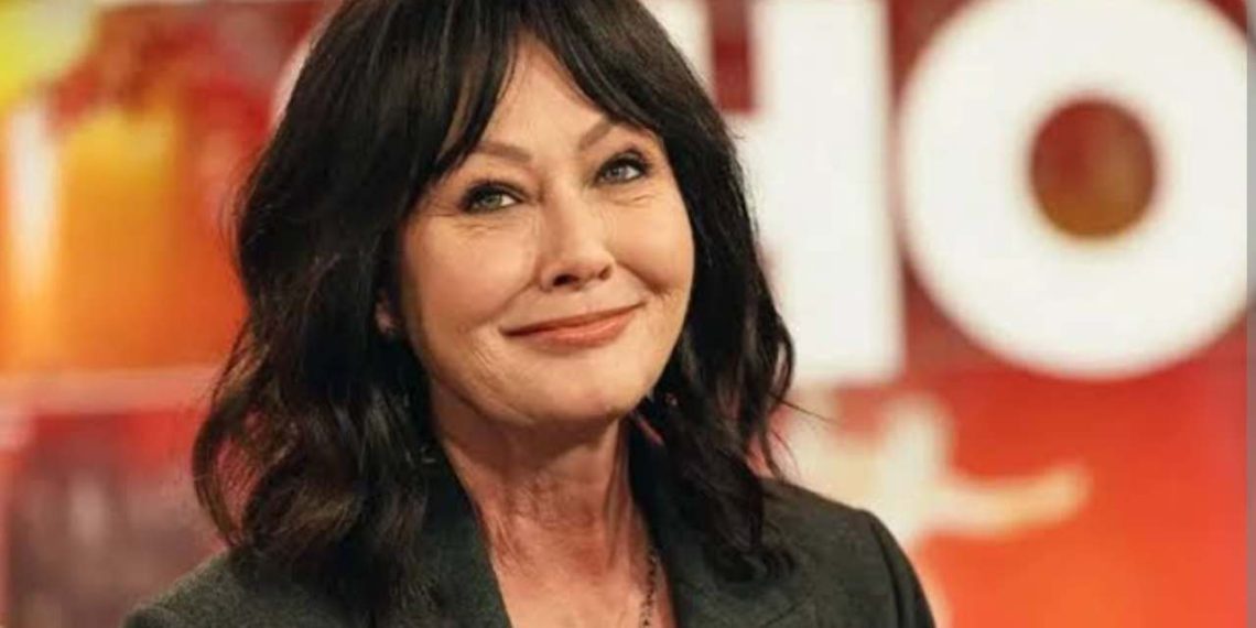 Shannen Doherty struggled with cancer and she is no more with us