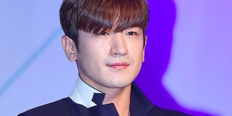 Shinhwa's Lee Min-woo