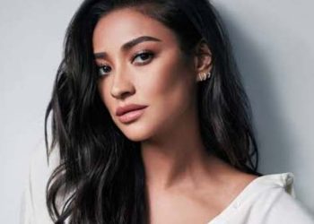 Shay Mitchell (Credit: YouTube)