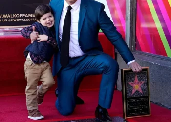 Andy Cohen with his Son (Image via Getty)