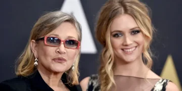 Carrie Fisher and Billie Lourd (Image via Getty)