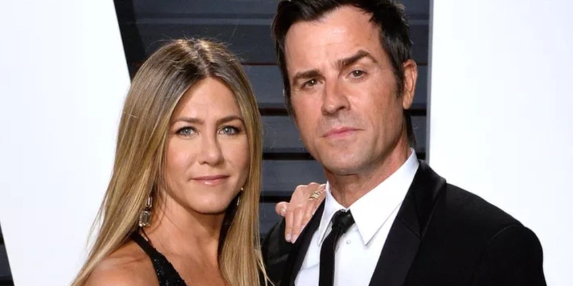 Jennifer Aniston and Justin Theroux (Credit: YouTube)