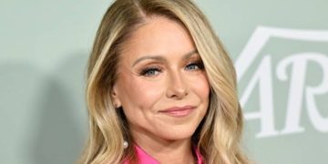 Kelly Ripa (Credit: Pinterest)