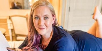 Rebecca Yarros Net Worth