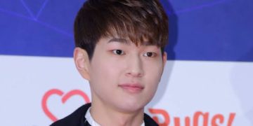 SHINee’s Onew Announces Pre-Release Single and January Solo Comeback