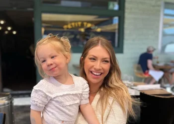 Stassi Schroeder and her Daughter (Image via Getty)