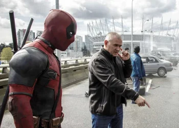 Tim Miller on the set of Deadpool (Image via Getty)