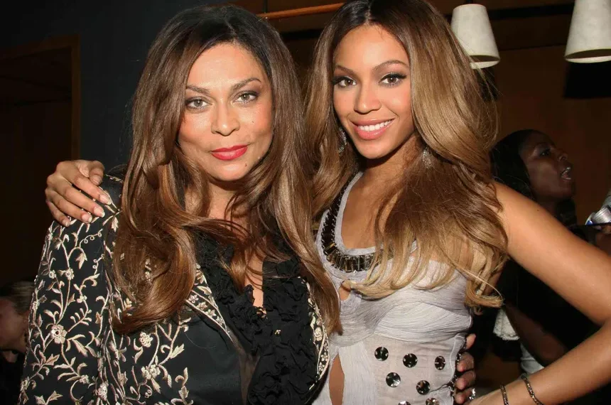 Tina Knowles and Beyoncé (Image via Getty)