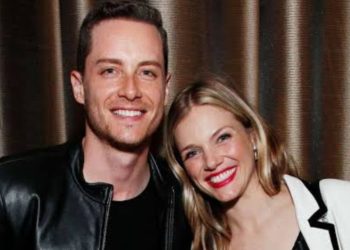 Jesse Lee Soffer and Tracy Spiridakos (Credit: X)