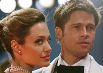 Angelina Jolie and Brad Pitt1 (Image via Getty)