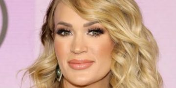 Carrie Underwood (Credit: YouTube)