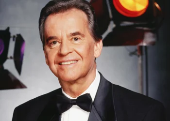 Dick Clark (Image via Getty)