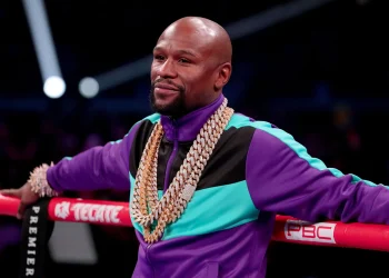 Floyd Mayweather (Image via Getty)