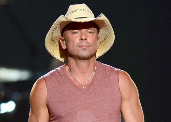 Kenny Chesney (Image via Getty)