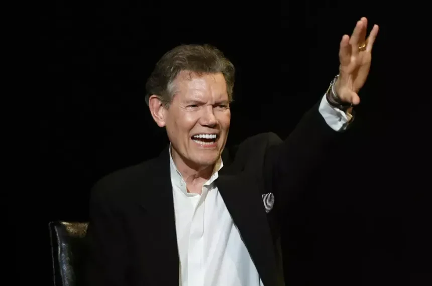 Randy Travis (Image via Getty)