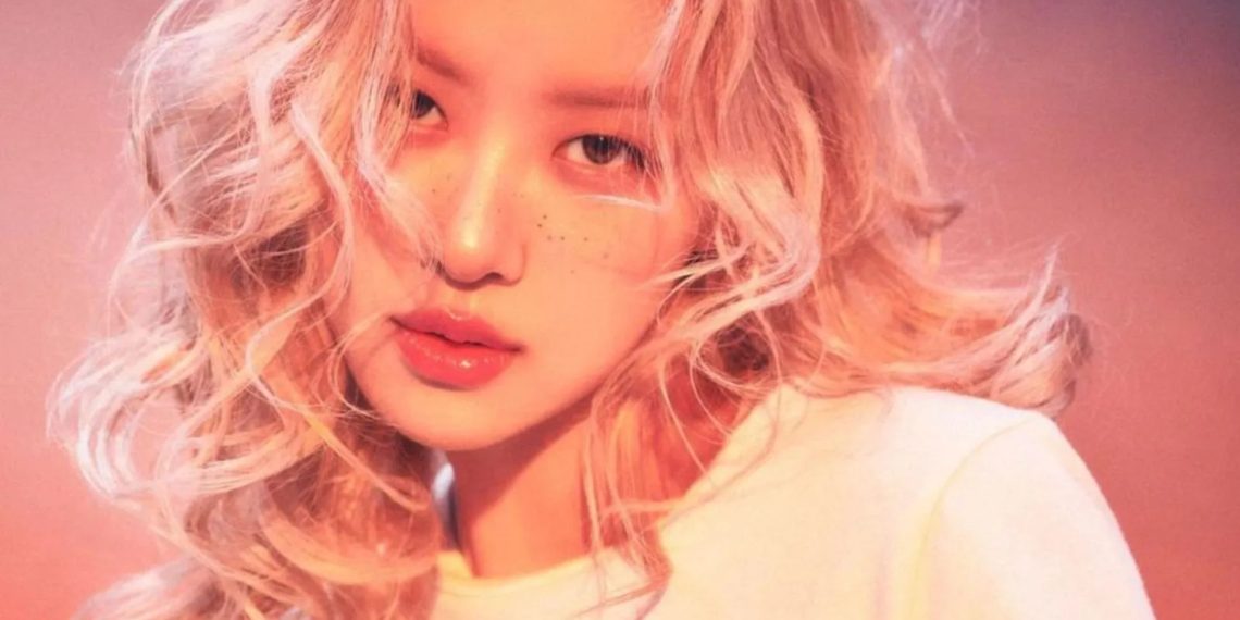 Rosé Hit No. 1 on Billboard