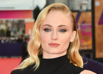 Sophie Turner (Image via Getty)