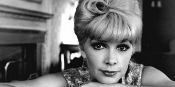 Stella Stevens (Credit: X)