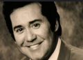 Wayne Newton (Credit: YouTube)