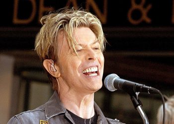 David Bowie (Image via Getty)