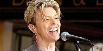 David Bowie (Image via Getty)