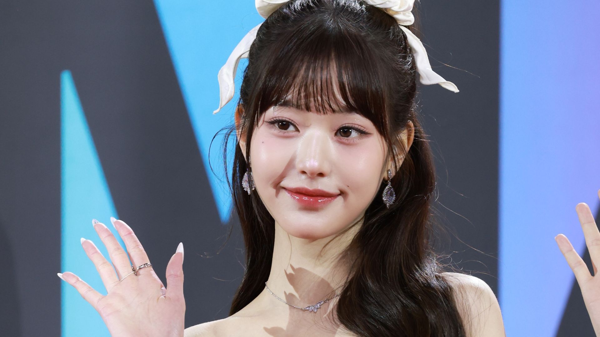 IVE’s Jang Wonyoung Stuns Fans