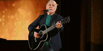 Paul Simon (Image via Getty)