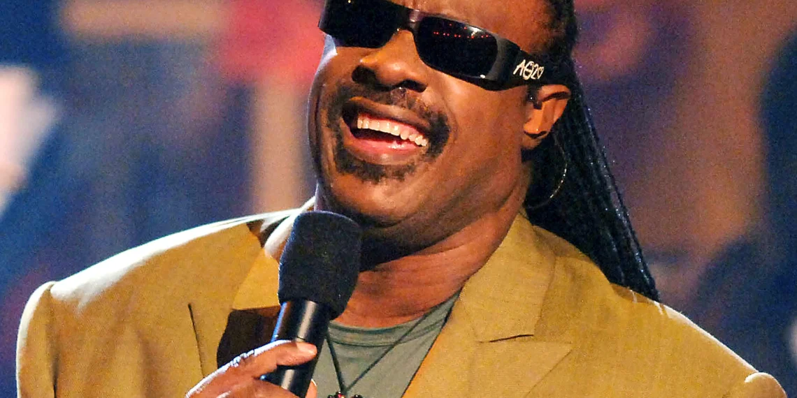 Stevie Wonder (Image via Getty)