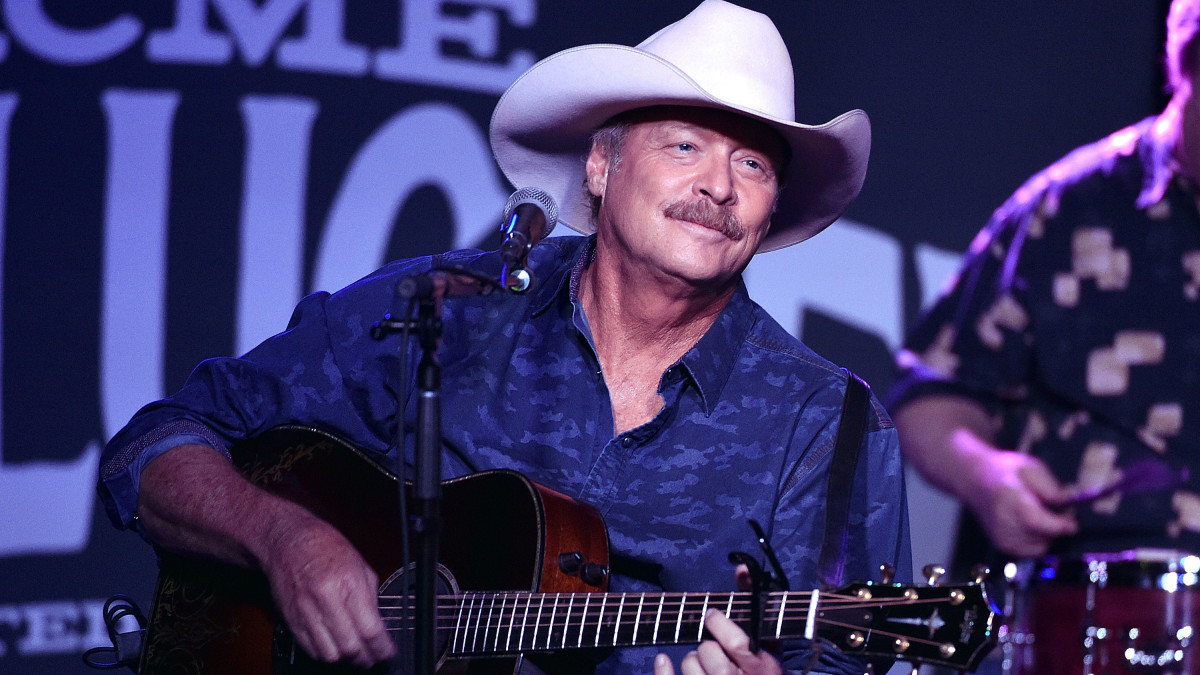 Alan Jackson Net Worth 2025: Music Career, Legacy, and Earnings