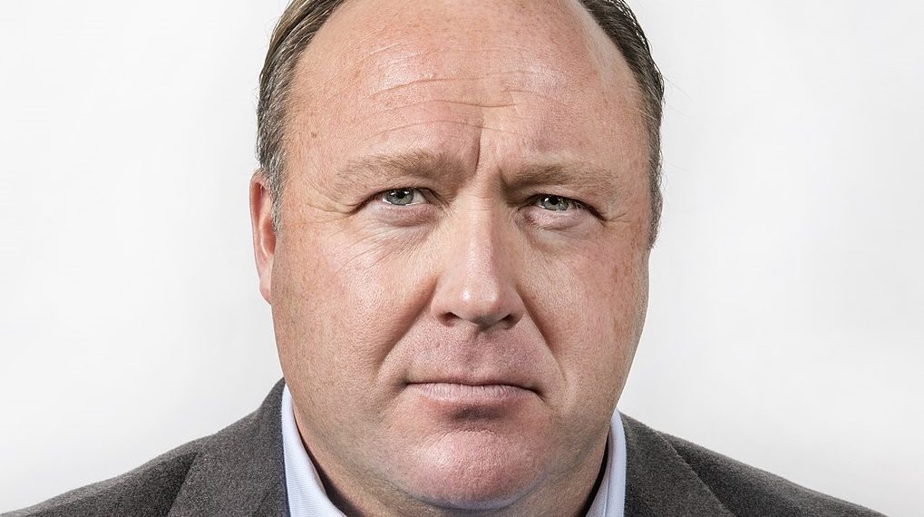 Alex Jones (Image via Getty)