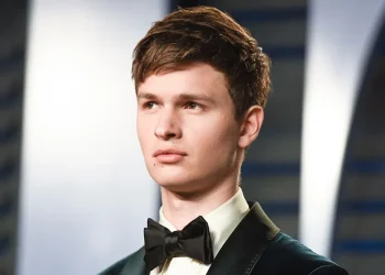 Ansel Elgort (Image via Getty)