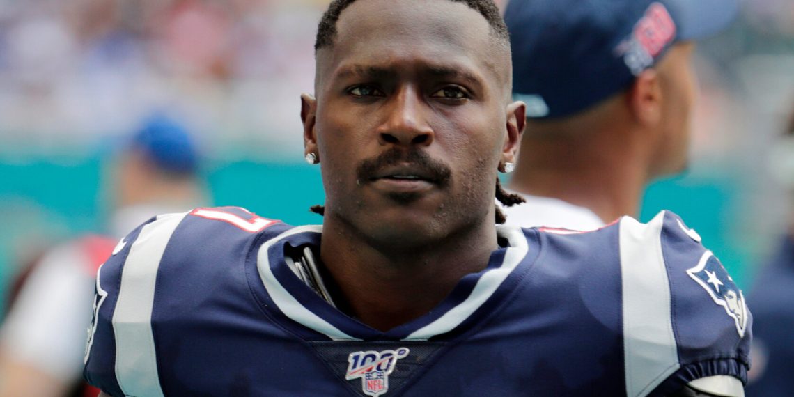 Antonio Brown (Image via Getty)