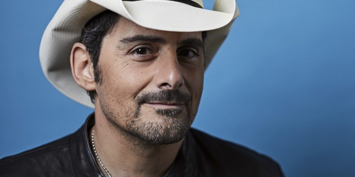 Brad Paisley (Image via Getty)