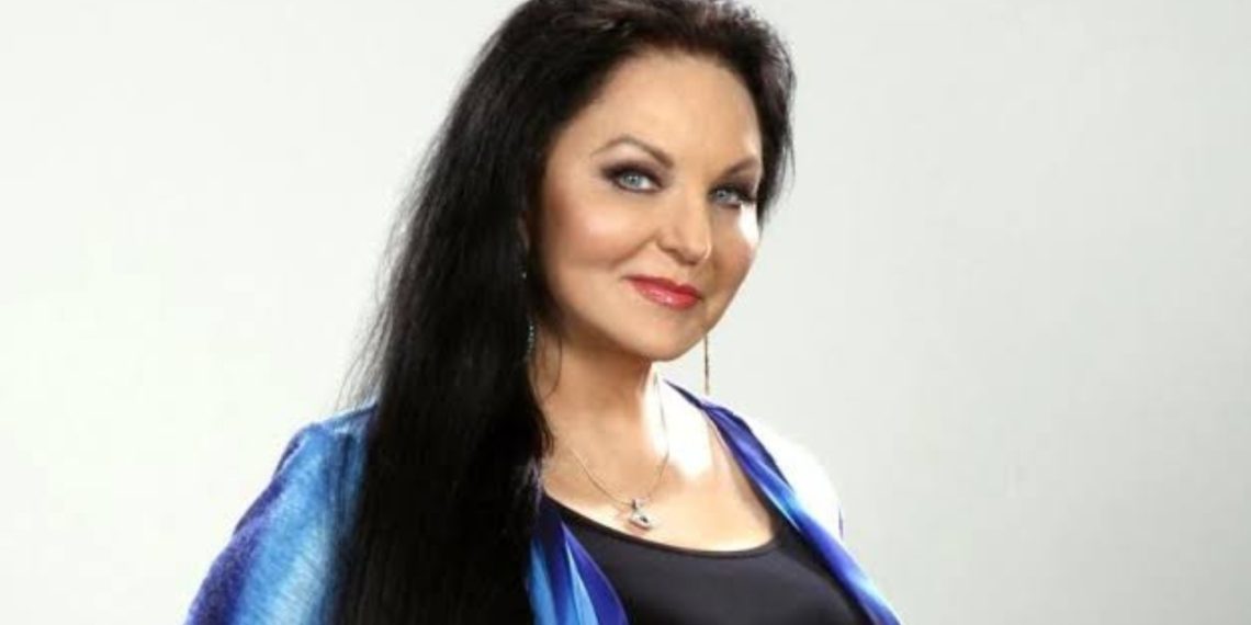 Crystal Gayle (Credit: YouTube)