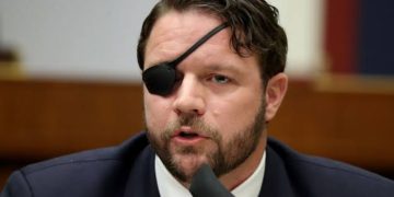 Dan Crenshaw (Credit: Pinterest)