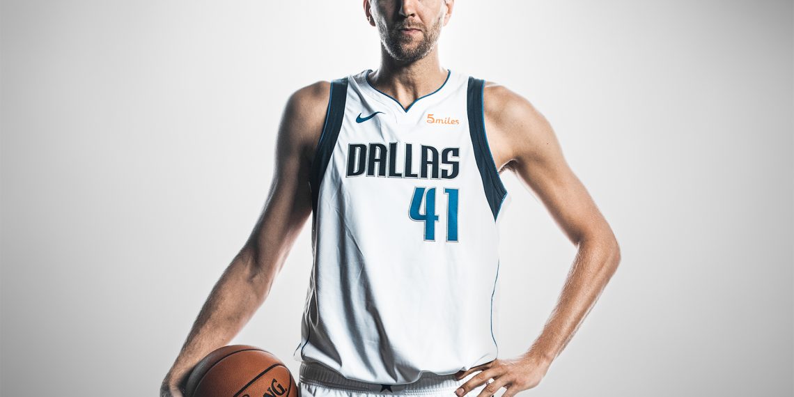 Dirk Nowitzki (Image via Getty)